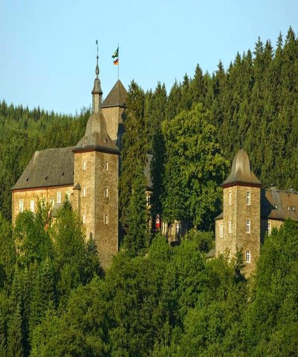 Hotel Burg Schnellenberg