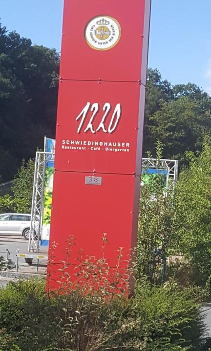 1220 Schwiedinghauser